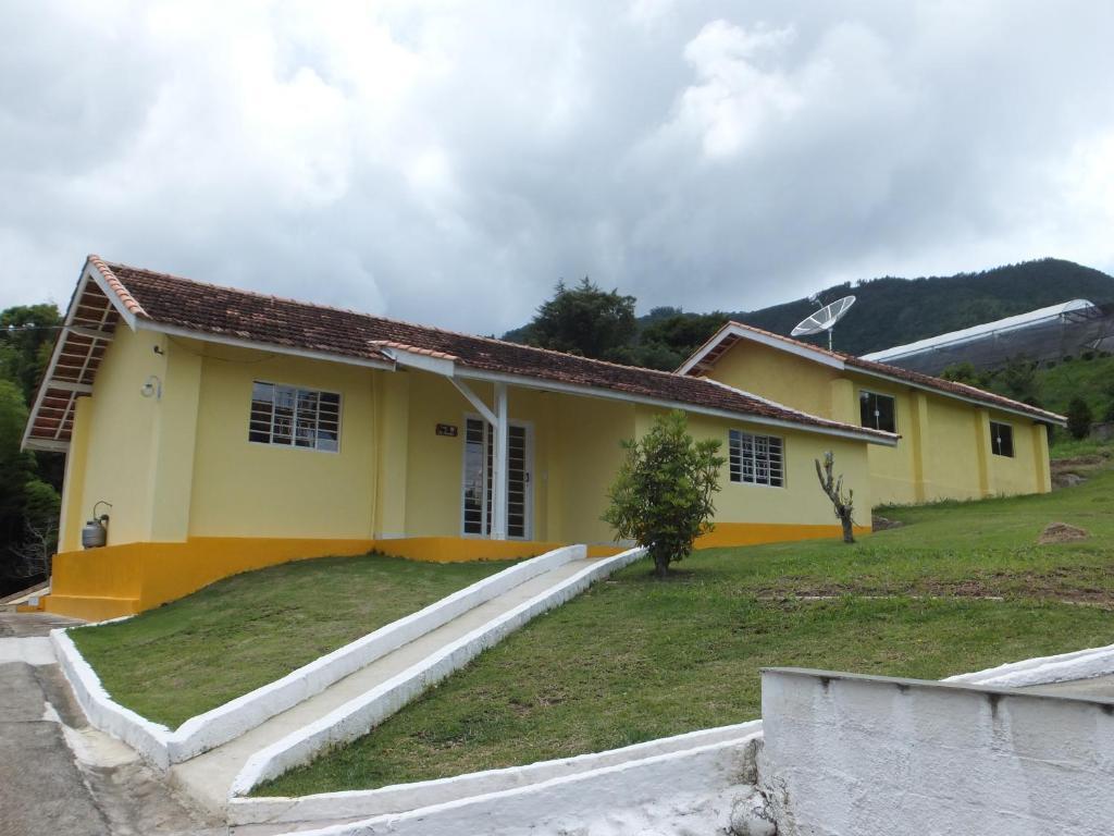 Pousada Recanto Das Orquideas Santo Antonio do Pinhal Bagian luar foto